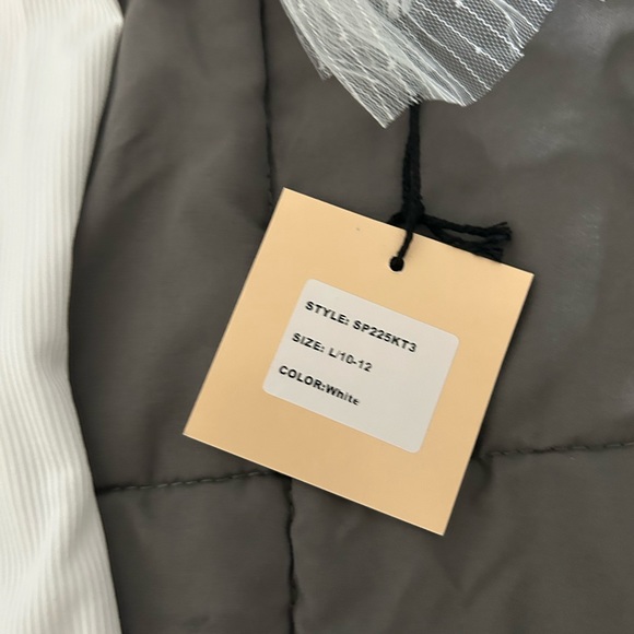 Top - Picture 3 of 5